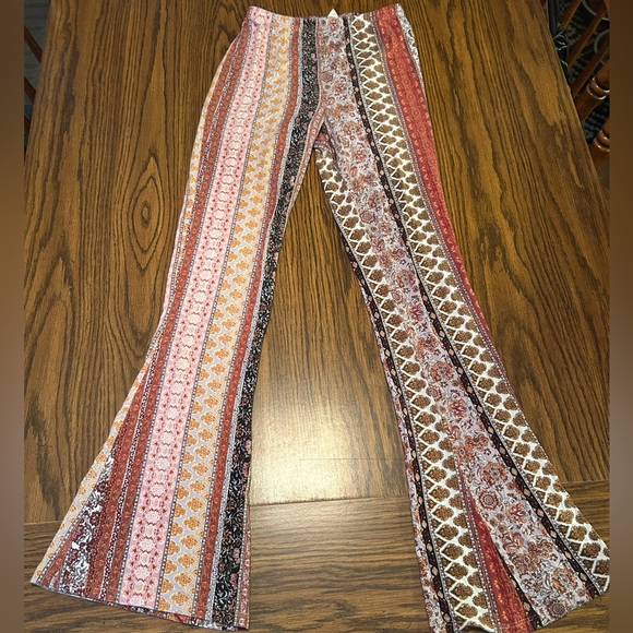 5 pairs of Sky and Sparrow Bohemian style Flare Pants - Picture 8 of 8